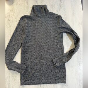 Athleta Flurry Peak Norwegian Gray Turtleneck Sweater size medium